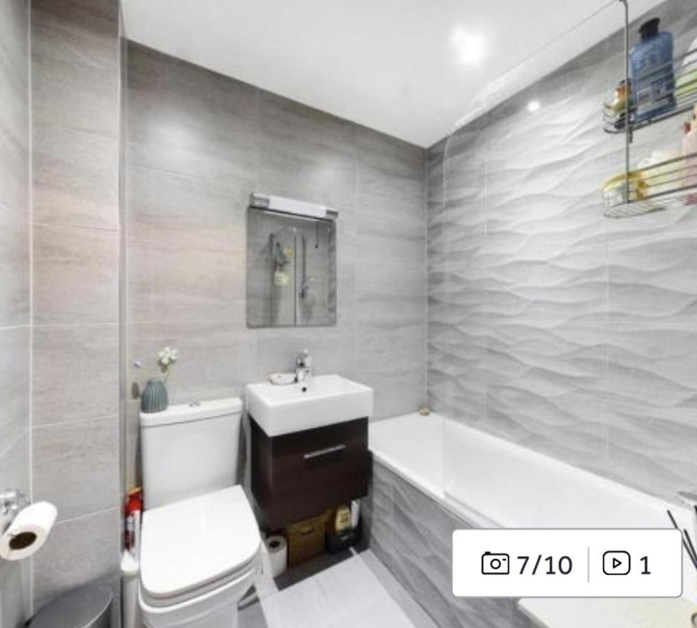 Charming 2-Bed Apartment In Christchurch Christchurch  Bagian luar foto